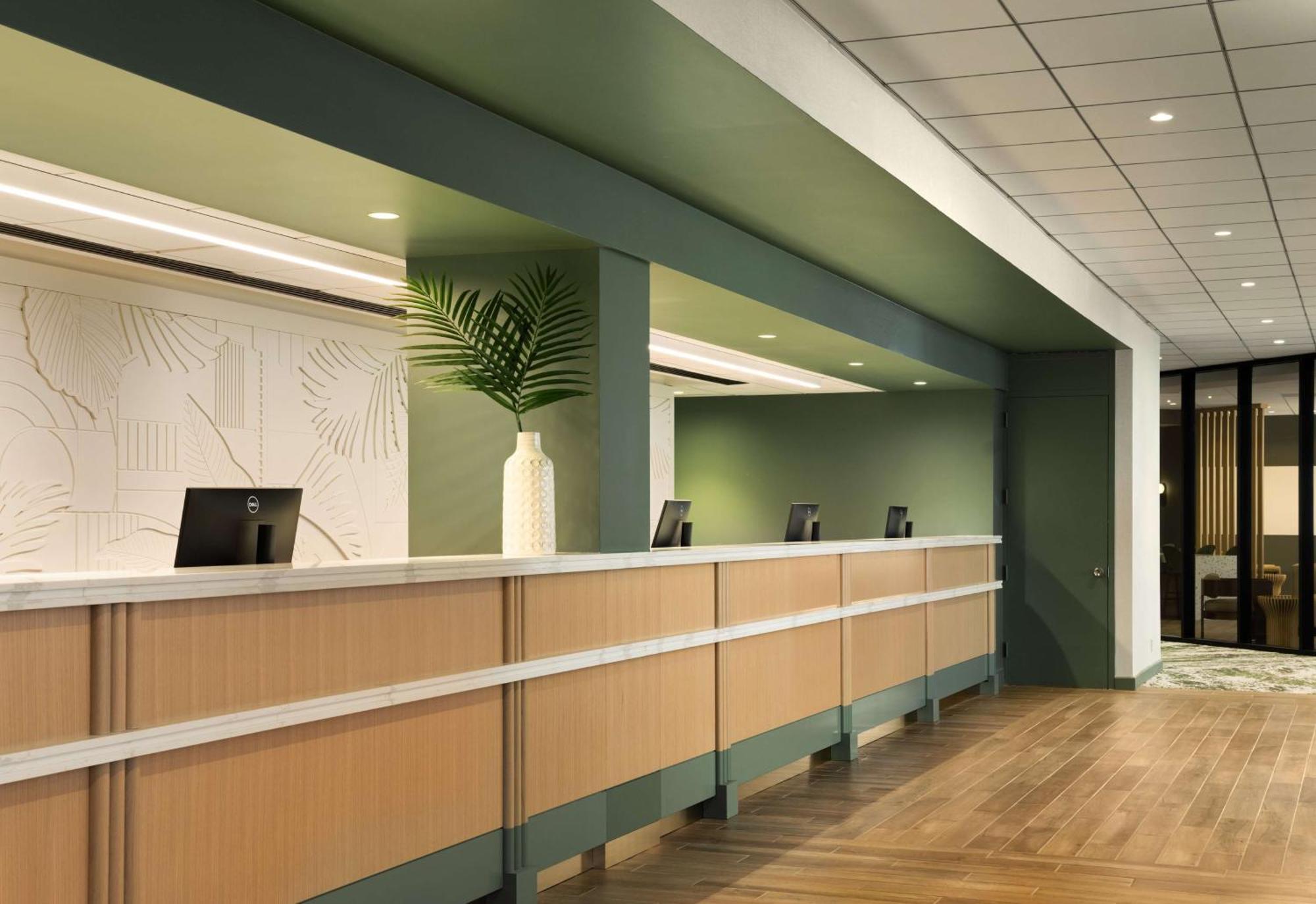 Sonesta Angeles Airport Lax Hotel