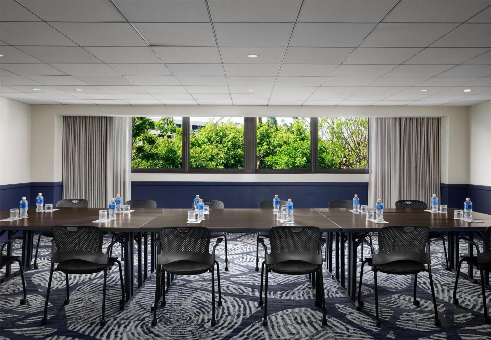Hotel Sonesta Angeles Airport Lax 4*