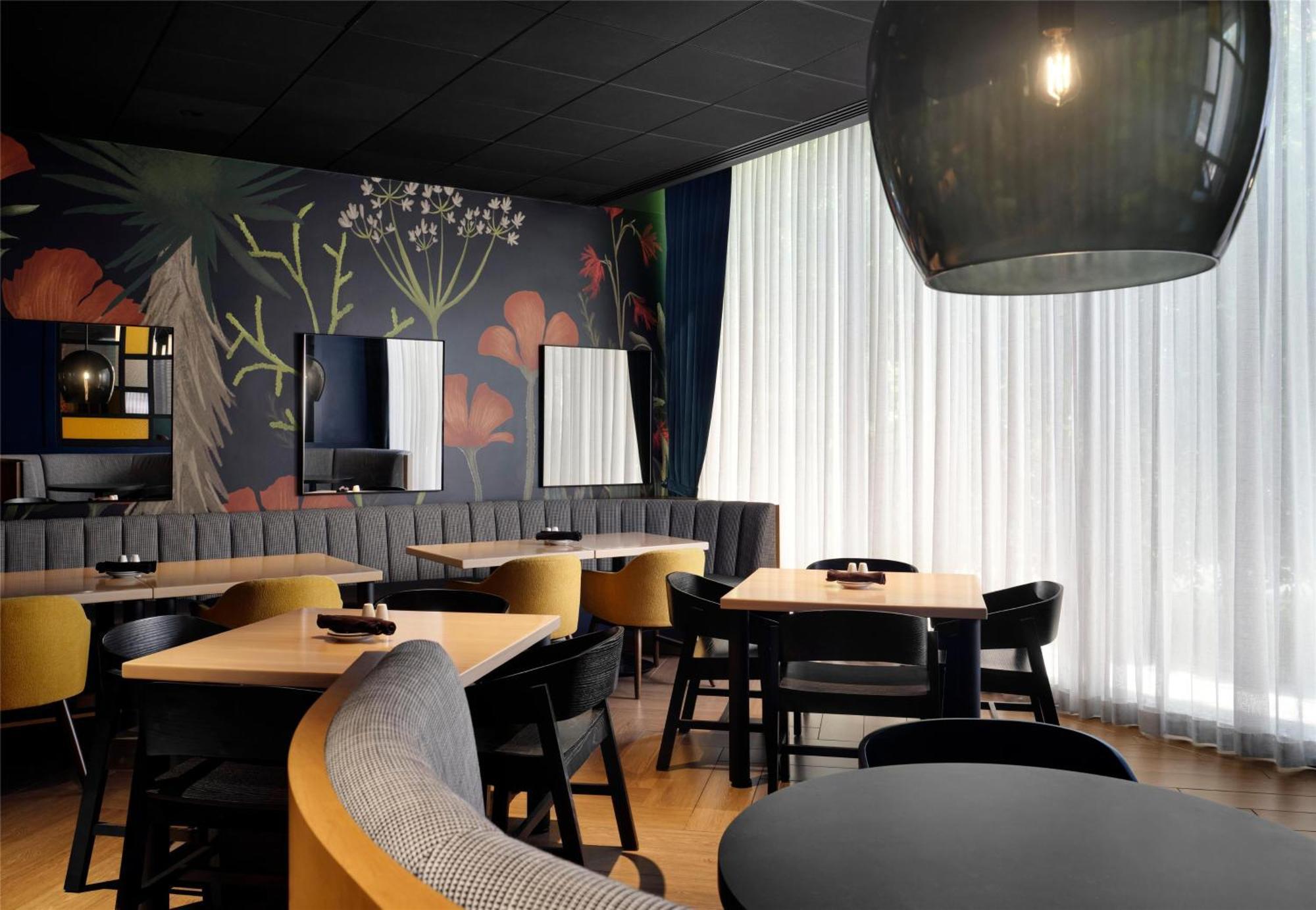 Sonesta Angeles Airport Lax 4*