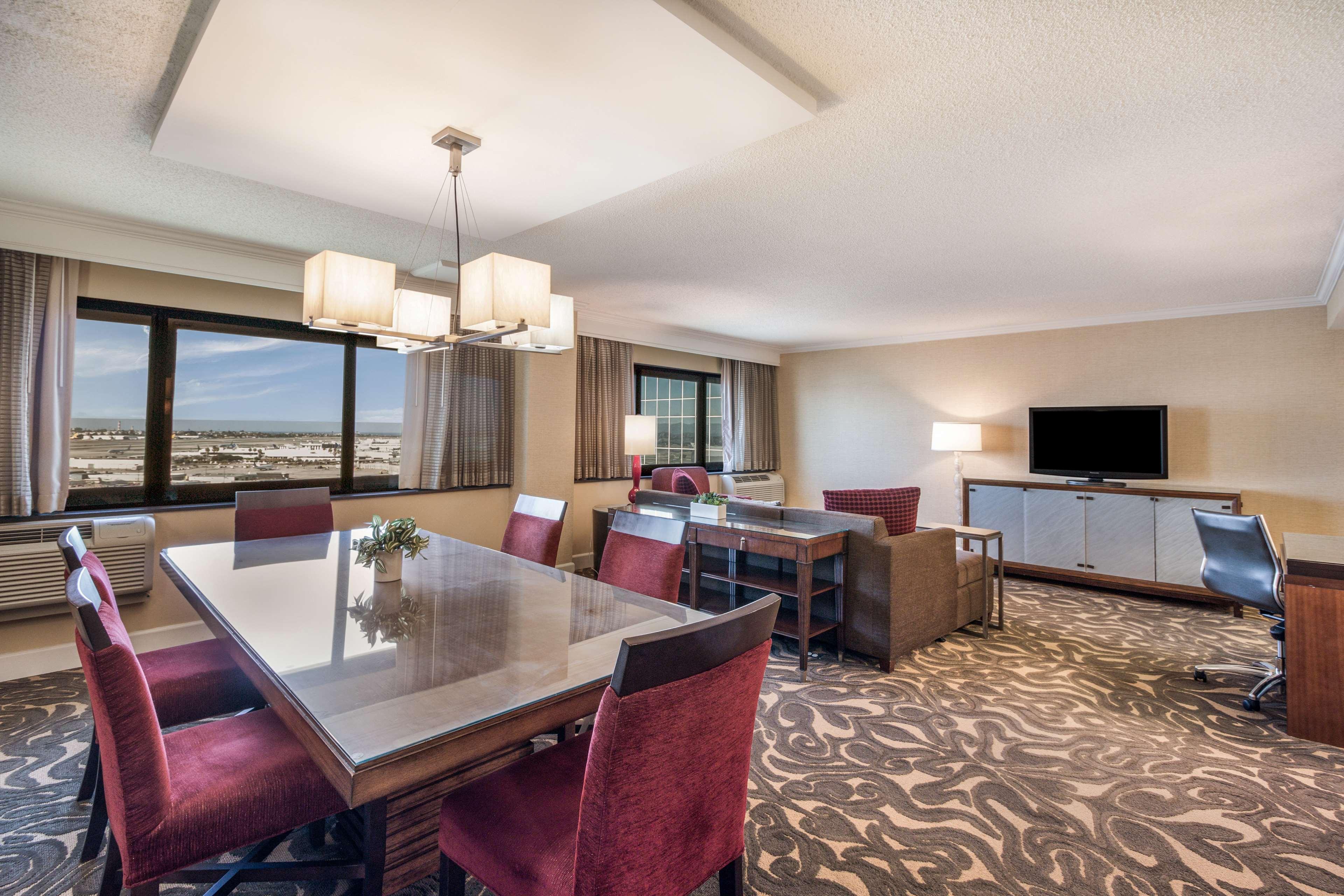 Hotel Sonesta Angeles Airport Lax 4*