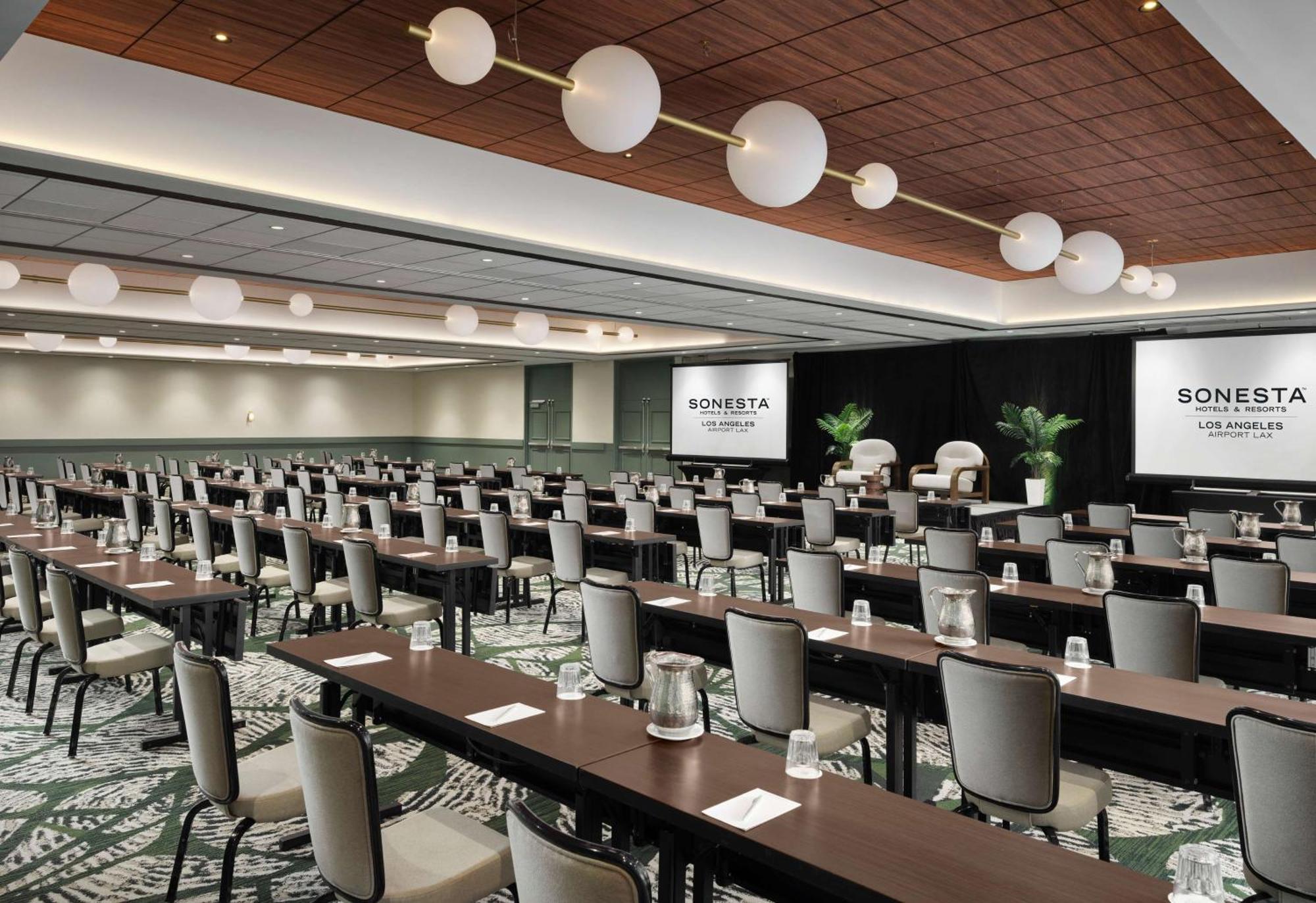 Sonesta Angeles Airport Lax Hotel 4*